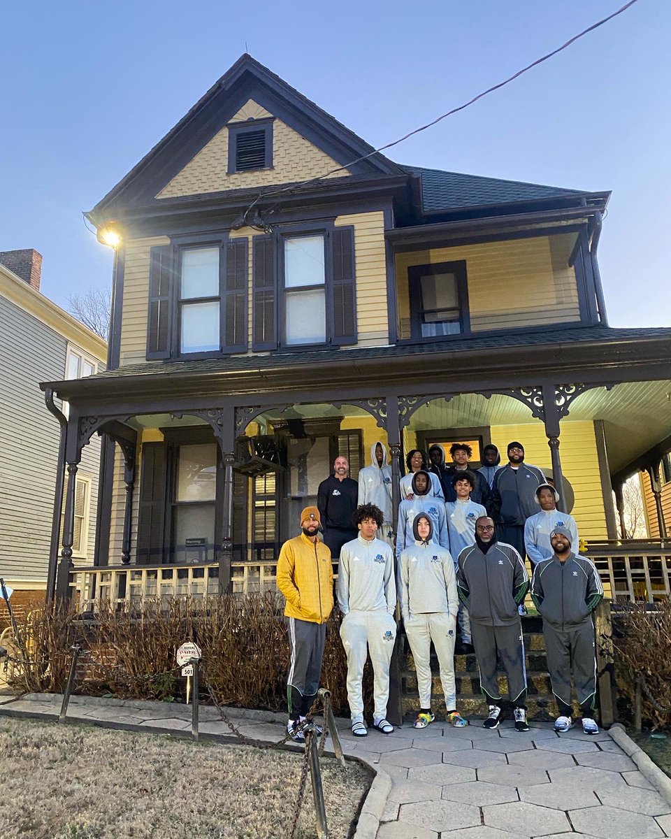 Bella Vista Prep tweet media