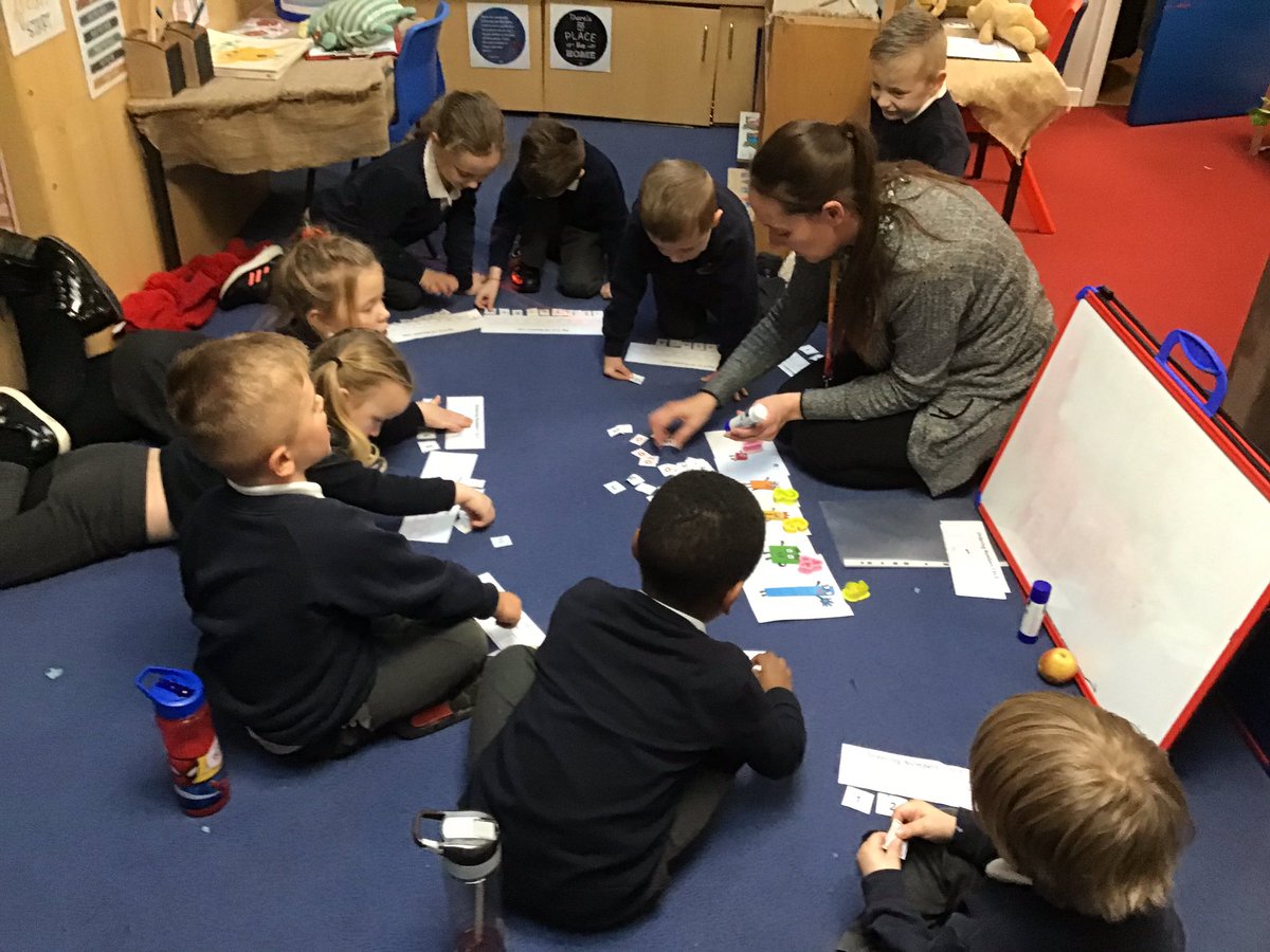 easterside_a's tweet photo. Fantastic number work today! We have been practising our number recognition and making number lines. #EastersideEarlyYears #EastersideMaths https://t.co/y9VqmJssyE