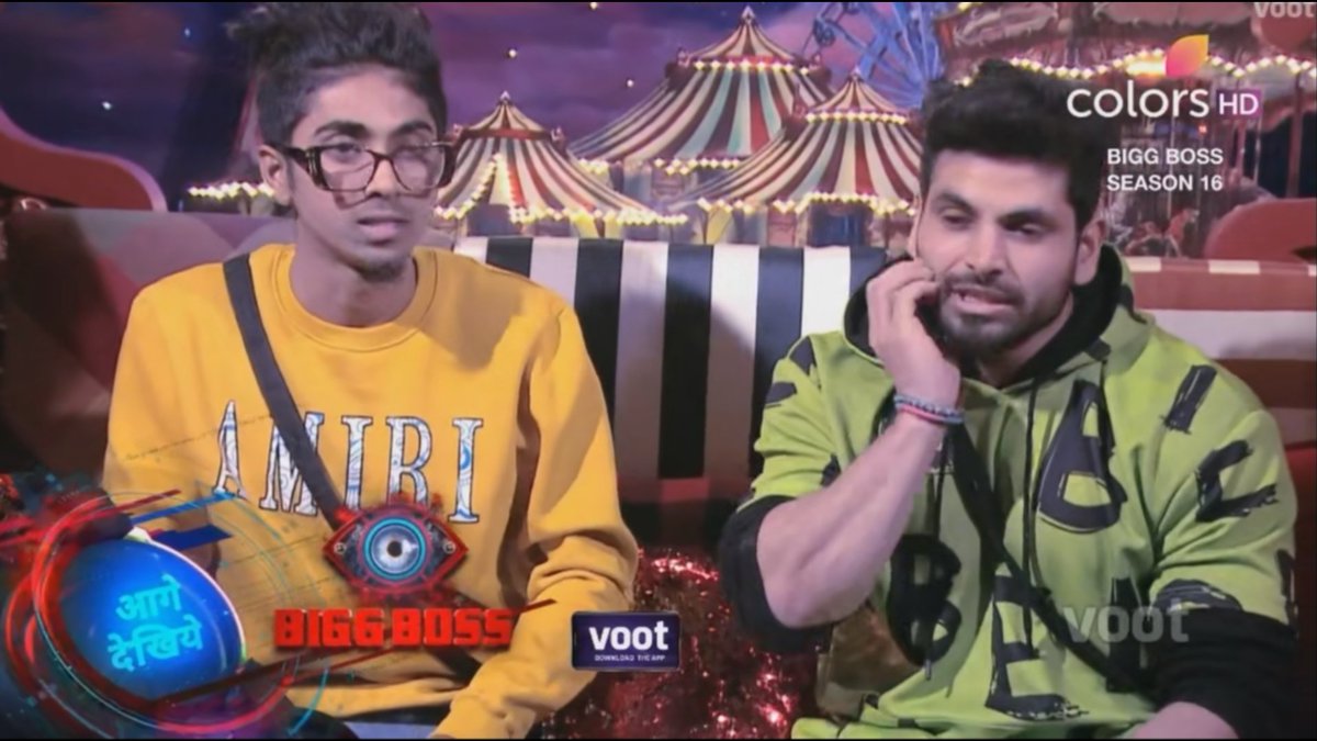 BollySpy's tweet photo. #BiggBoss16 | #PriyankaChaharChoudhary Ko Lagta Hai Trophy Uski Hi Hai.. #ShivThakare.. #BiggBoss #BB16 

Aap Hai Kiske Sath?
Retweet🔃 -- Priyanka
Like❤️ -- Shiv Thakare https://t.co/viT5d1amjx