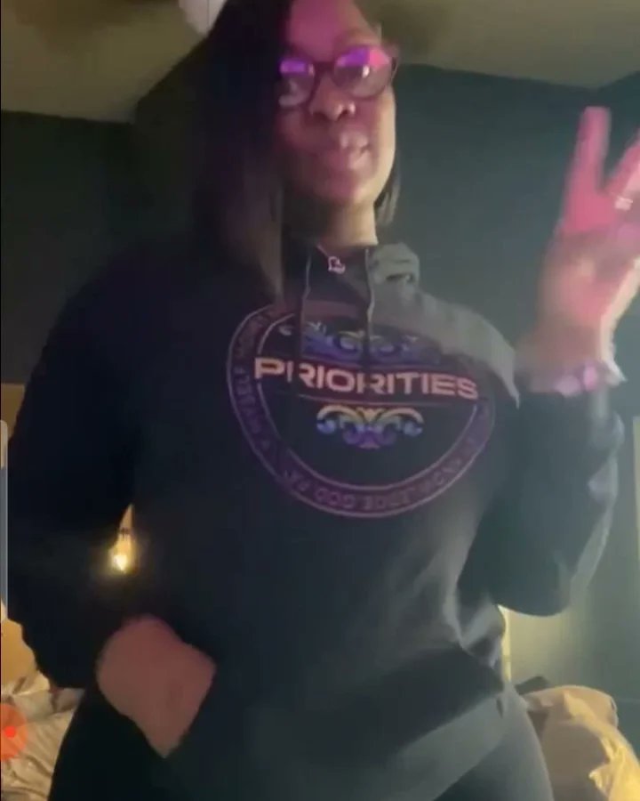 1Priorities's tweet photo. PRIORITIES 
Positive Clothing Brand 🤩 
https://t.co/1B2gS0sUUL  #prioritiesbrand 

#priorities #womenempowerment #BlackOwned #blackownedbusiness 
#Oprah #GMA #HBCUs #mothers #TylerPerry #SmallBusiness https://t.co/Su3FQDbRot