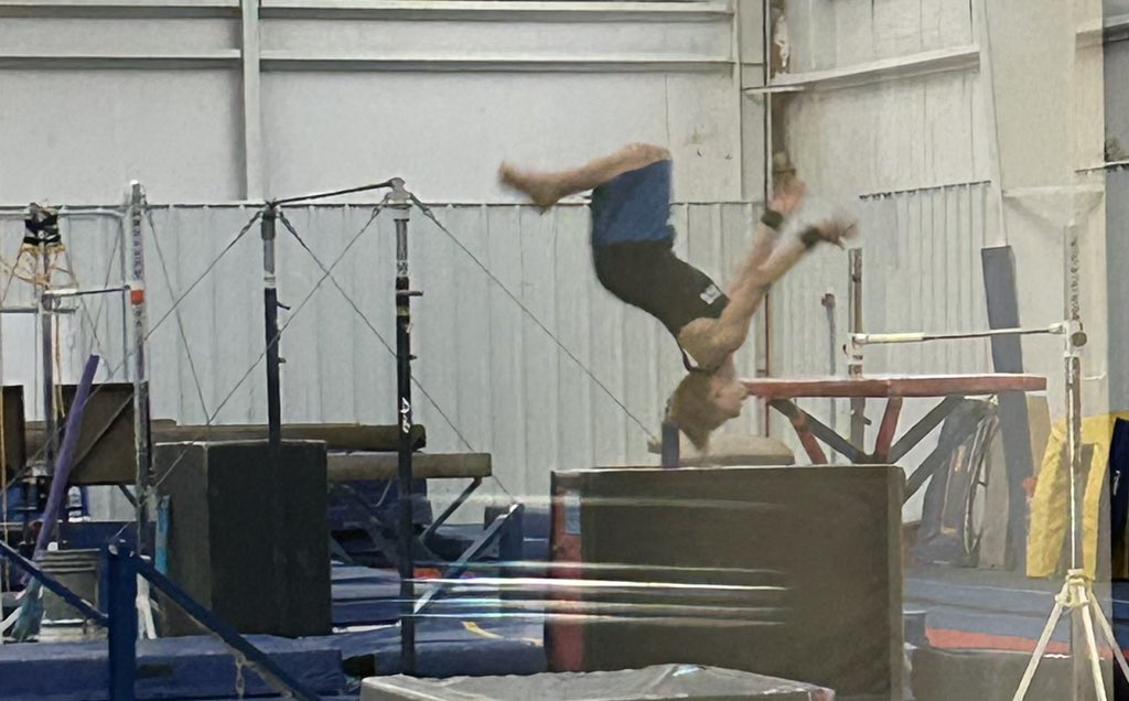 CosplayMichael's tweet photo. What does a gymnast put on their popcorn?
Somer-salt 🤣🤣🤣🤣.                  #gymnastjoke #jokes #dadjokes #kidjokes #gymnast #gymnastics https://t.co/exXmRjCMHc
