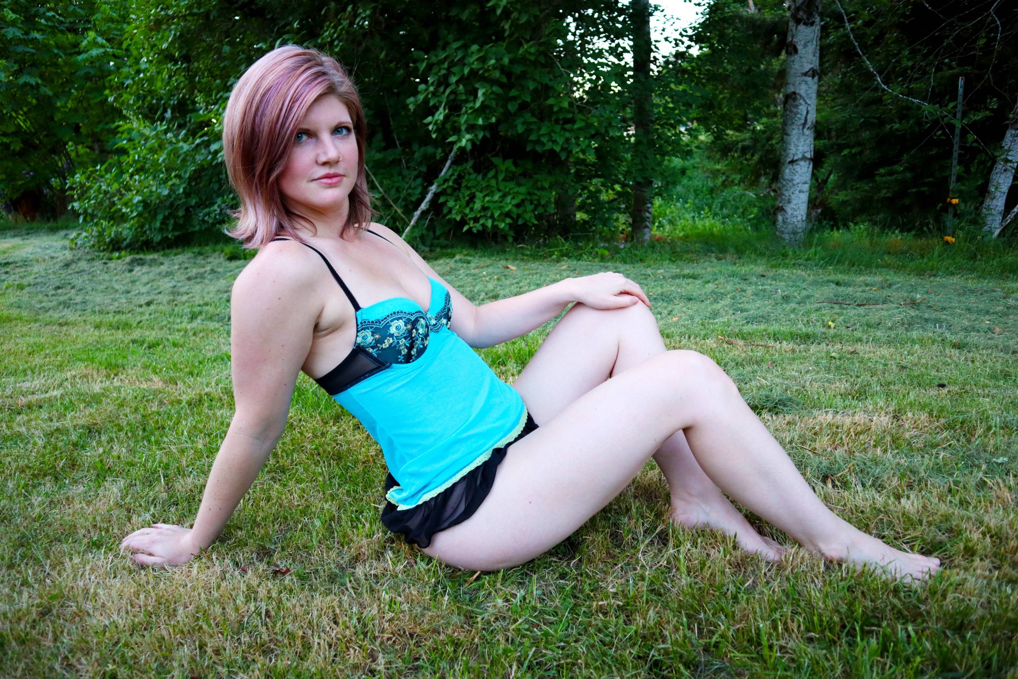 Housewife Ginger on Twitter "Hey loves! Keep voting for me in the