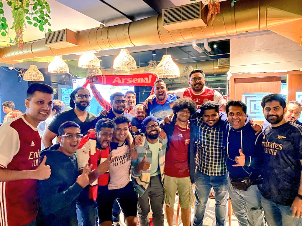 Arsenal_Mumbai's tweet photo. Thank you Gooners for making this screening LOUD! The 200+ attendees did make the atmosphere buzzing!

We march to the next one, join your fellow Gooners again on Sunday, same place, same time for @arsenal vs. @manchesterunited!

🔴⚪
#Arsenal #COYG #Mumbai #NLD #NorthLondonIsRed https://t.co/4gvTDL3OCc