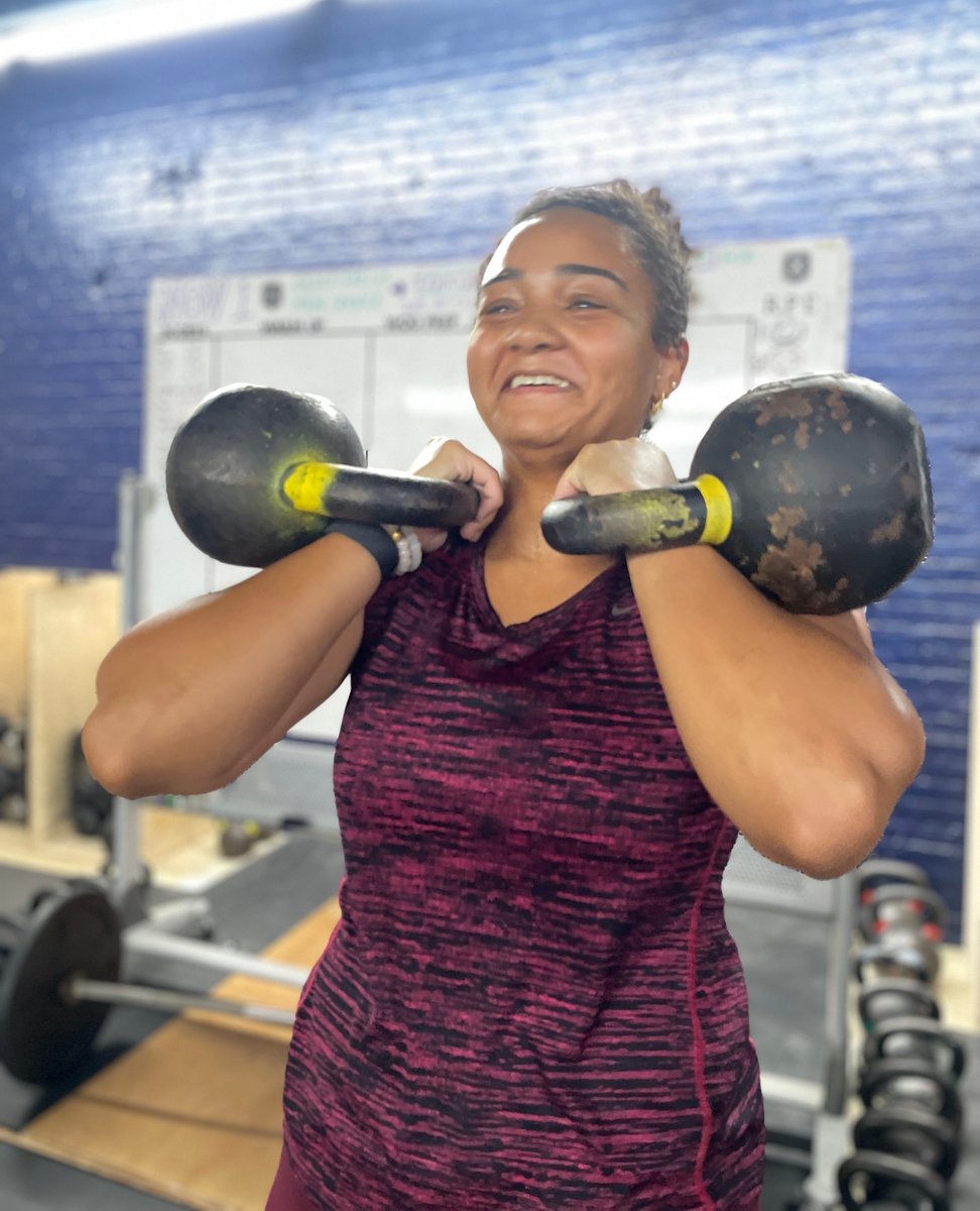 EquisFitness's tweet photo. Double KB Front Rack Carries FTW 😃😃😃 https://t.co/BI6DdsFKQ5