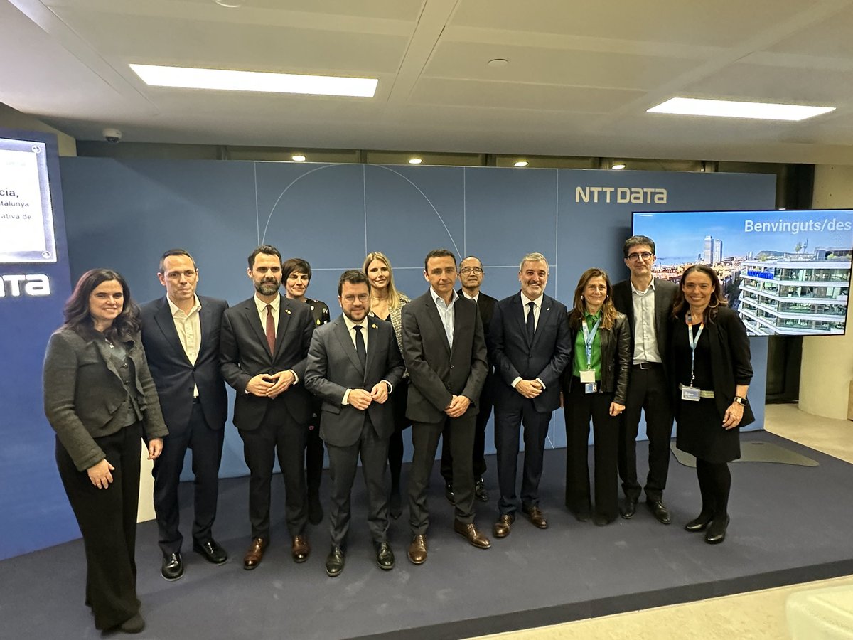 jaumecollboni's tweet photo. Inaugurem la nova seu de @NTTDataSpain a BCN, estrena que referma la ciutat com a capital tecnològica global i l’encert de la transformació de l’economia que estem impulsant

Generem oportunitats per als/les joves que formem i connectem el talent barceloní amb el món
Molts èxits! https://t.co/FuEIuc31gY