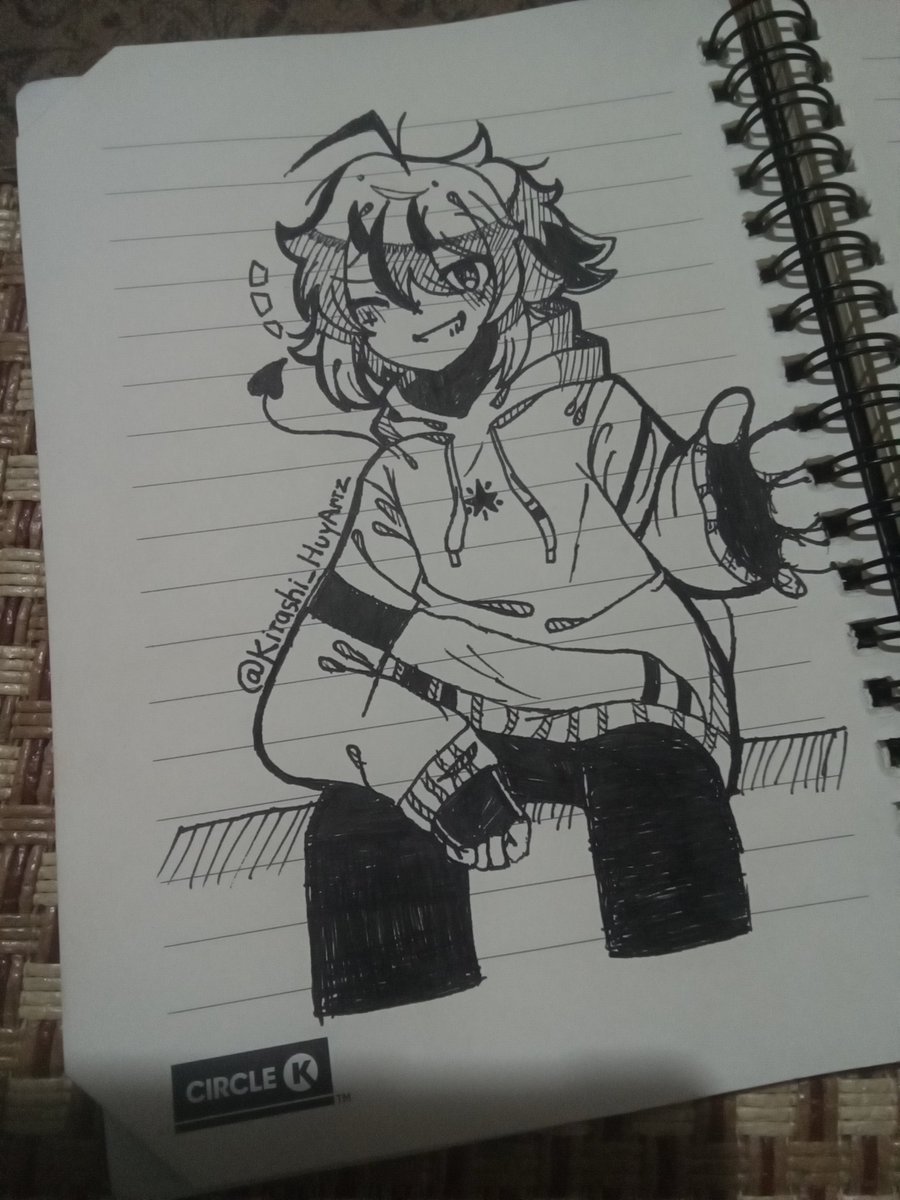 Keta_PhanArtz's tweet photo. Traditional warmup with my new OC: KT.
(Full name: Kire Tengoshi.)
They're basically a demon-ish character with insane close combat skills. Their gender are still yet to be identified however at this point. (/ β \`;)
#art #traditionalart #oc #newoc #sketchnote #lineshading https://t.co/IBbGtwDmwB