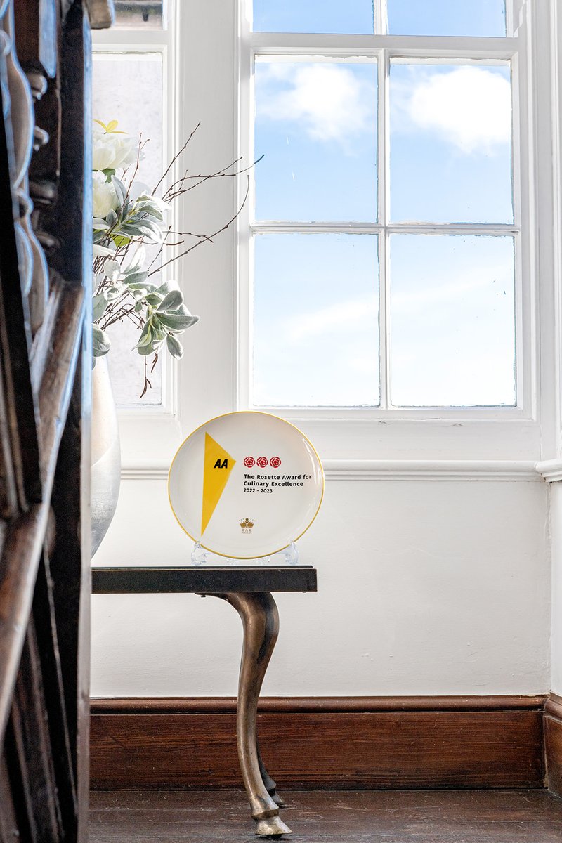 ThackeraysRest's tweet image. We’re incredibly proud to have maintained our @AAHospitality Rosettes for Culinary Excellence in the 2023 AA Guide. It’s a privilege to receive such an esteemed honour, thanks to our talented, hardworking team

#aaguide #aarosettes