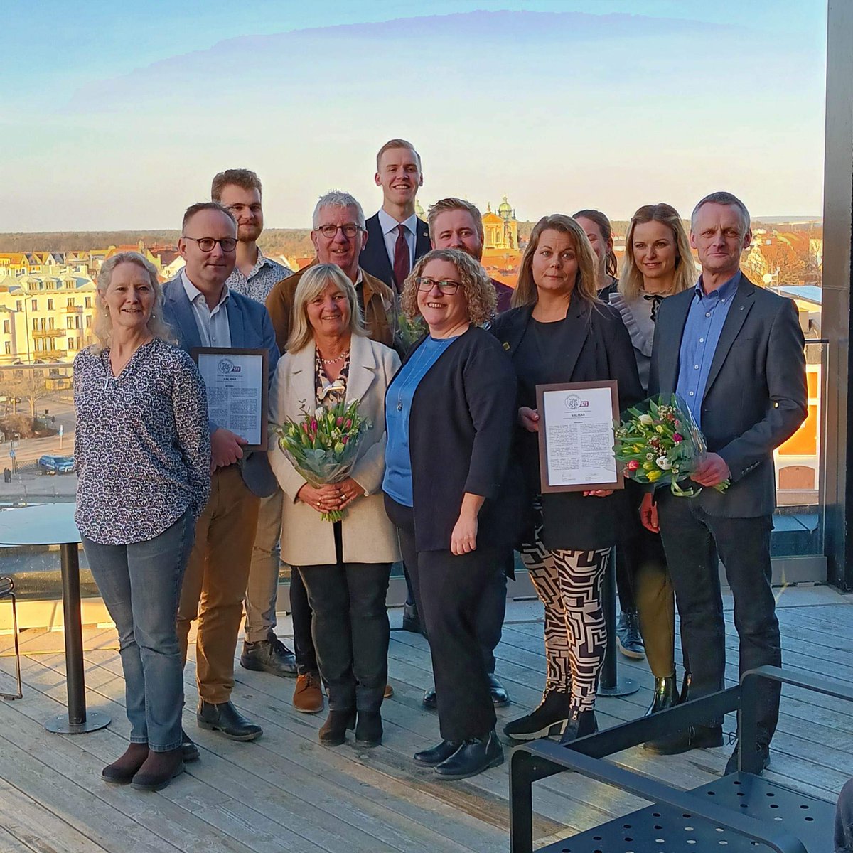 DrLexie's tweet photo. Kalmar är Årets studentsstad 2023! Otroligt glad och stolt över vårt arbete och samarbete mellan Kalmar kommun, Linnéuniversitetet och Linnékåren. https://t.co/8zTqLnfnbM