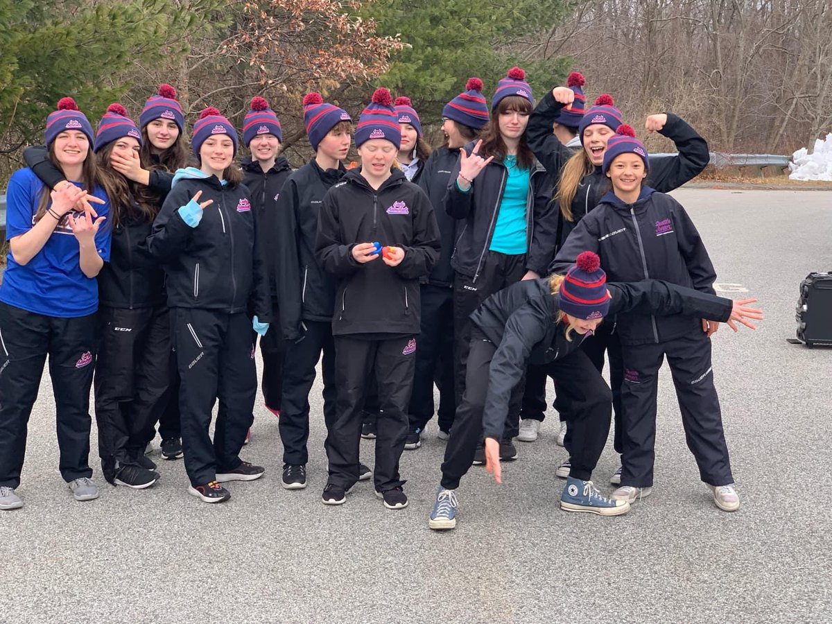 LadyAdmirals's tweet photo. We’re proud of our 14U Lady Admirals. Went 4-0 in Boston and lost this morning in a semi final shootout to the Boston Advantage. We wish the best of luck to the Couer D’alene Thunder who made it to finals! https://t.co/jDy5lQnchC