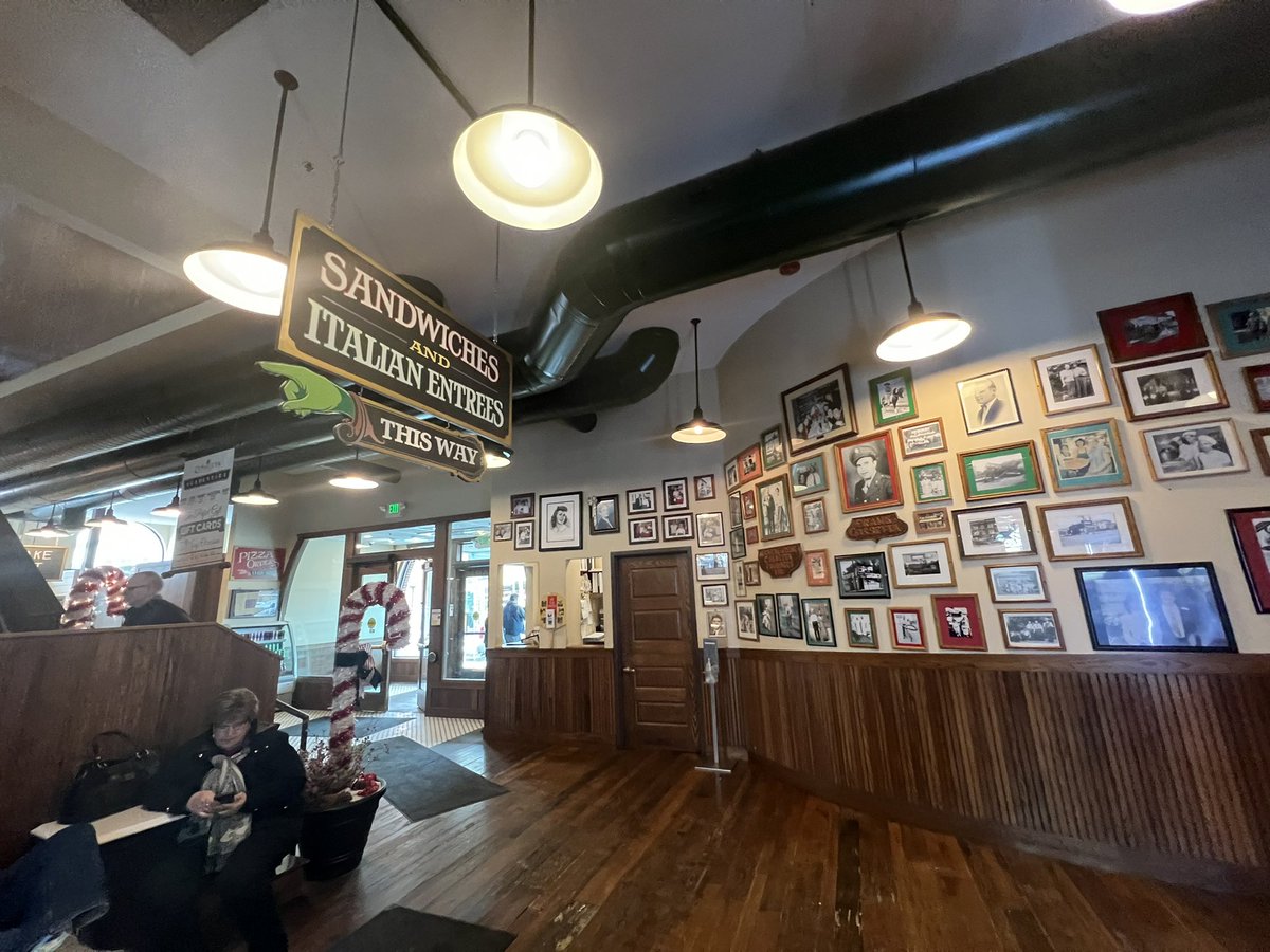 Elizabeth Stephan tweet media