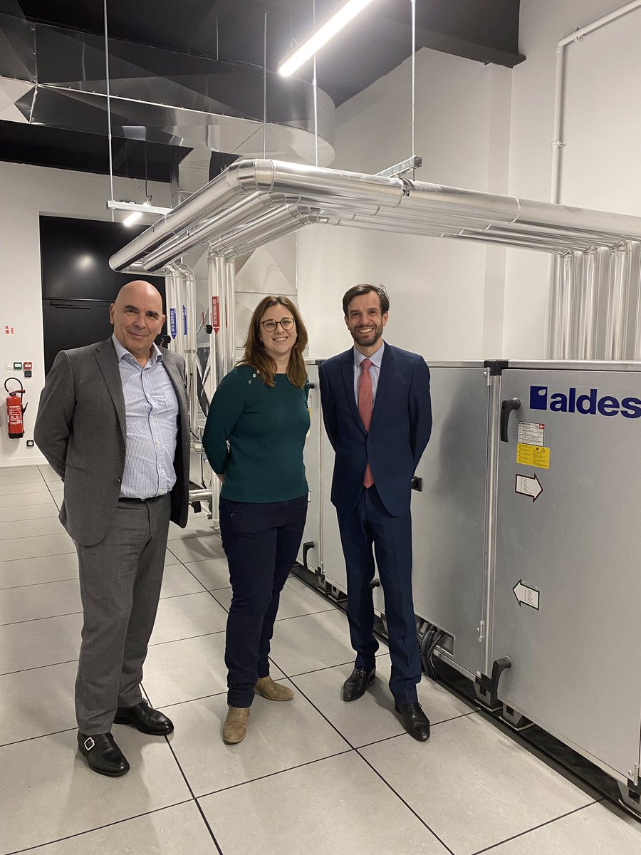 CruveilleP's tweet photo. 🙏@M_MeynierM pour sa venue au nouveau siège @AldesOfficiel, un 🏢exemplaire par ses besoins en⚡️et sa qualité d’air. Merci pour notre 👍discussion sur la rénovation des 🏠🏫afin que les 👨‍👩‍👧‍👦 vivent dans des bâtiments sains et sobres en énergie grâce à la #ventilation mécanique. https://t.co/PnHMZXhN3h