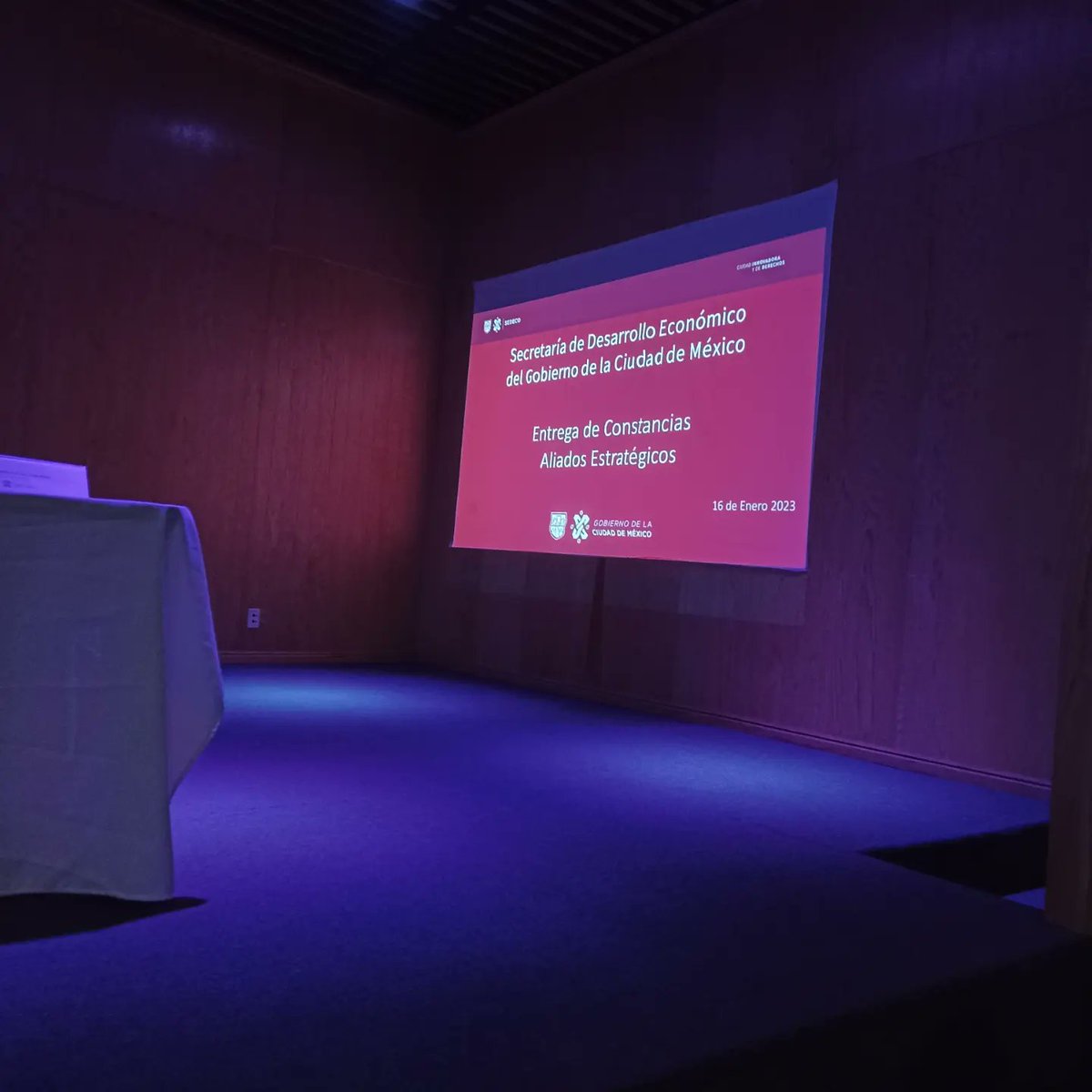 AithraMx's tweet photo. Presentes en la ceremonia de entrega de constancias a aliados estratégicos.

Muchas gracias a la @SedecoCDMX por la invitación.

La capacitación es un recurso intangible que permite que más empresas se profesionalicen

#SomosAithra
#CapitalizandoConocimiento
#GenerandoDesarrollo https://t.co/tyAhFpjBqC