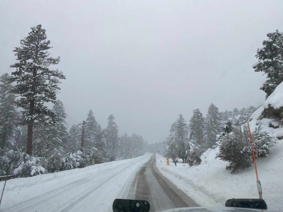 GoMtCharleston's tweet photo. Monday will again have a delayed opening of the Spring Mountains Visitor Gateway and recreation sites, and vehicles without chains or 4WD are being turned around. Stay safe out there!
❄️
All the links and info you need to #BeSnowSmart
https://t.co/9eMSqQkGpH https://t.co/mJM6GlI89I
