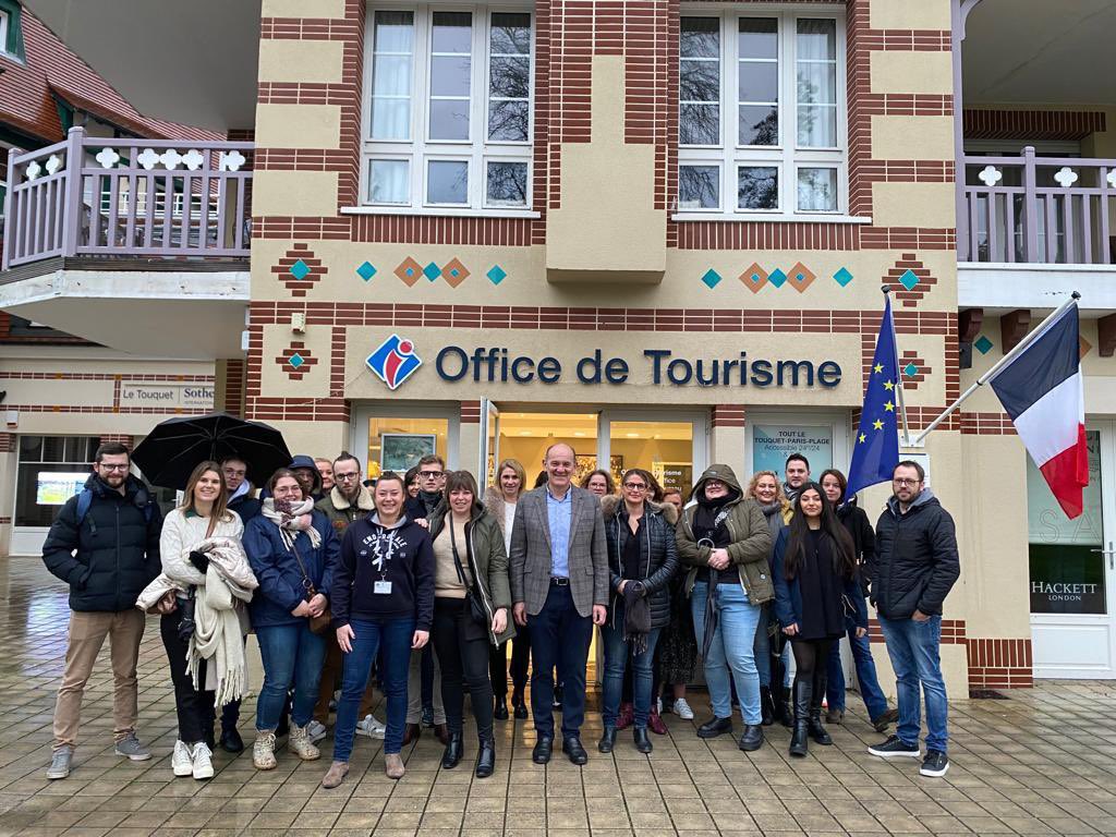 DFasquelle's tweet photo. Ravi d’accueillir ce matin au Touquet les 7 offices du tourisme de la côte d’opale pour une découverte ou redécouverte de l’offre touristique de notre station ! Architecture, Histoire, Tennis, Char à voile, Equitation et découvertes inédites étaient au programme ! @hdftourisme https://t.co/G1OaZ5s8vx
