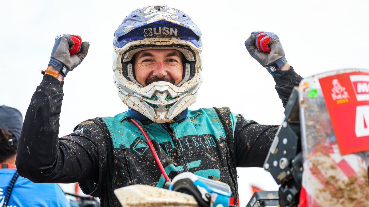 MauroScinto's tweet photo. RT @motul: When fatigue and engines roar give way to joy and celebrations!
It's this kind of emotion that reminds us why we love the @dakar so much.
Congratulations to all the participants and see you in 2024
📸 A.S.O DPPI
#Dakar2023 #WeAddMilesToLife… https://t.co/zAql3CdJUt