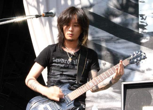 dailymustymen's tweet photo. musty man of the day is Kaoru from Dir en grey
#direngrey #kaorudirengrey #kaoru #musty #showerban https://t.co/wxfZq6TFwo