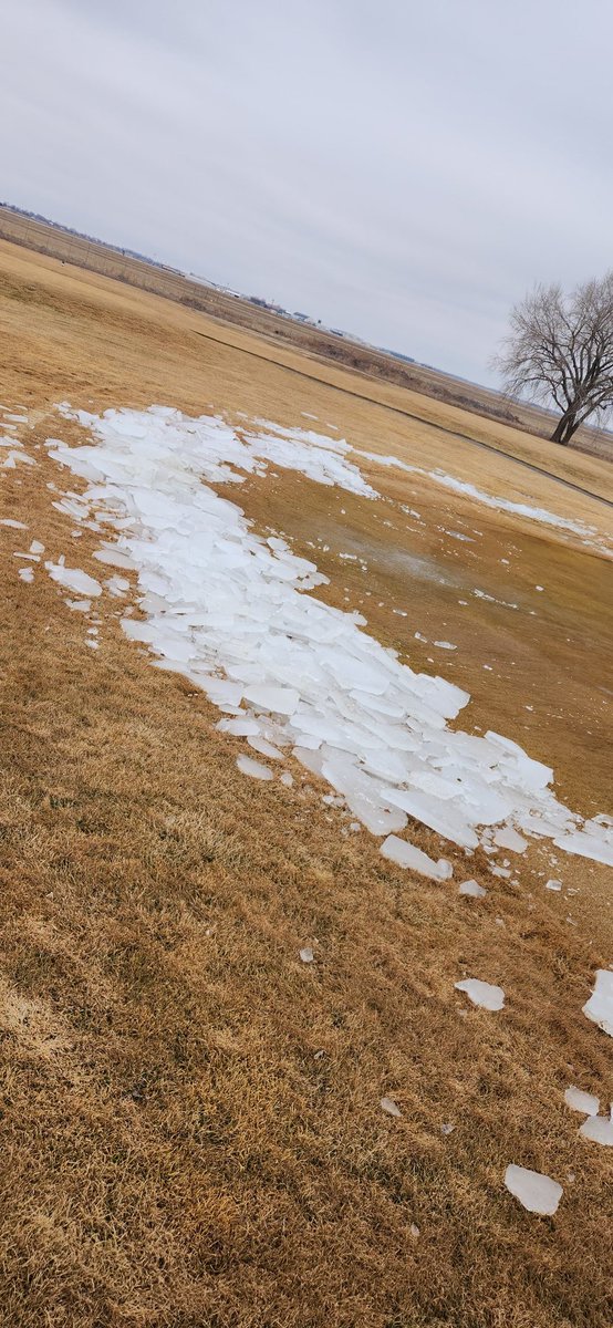 JoelHollingGolf's tweet photo. We're trying to get the ice off of a couple of greens before the next snow system!! https://t.co/1vAMnFThMW