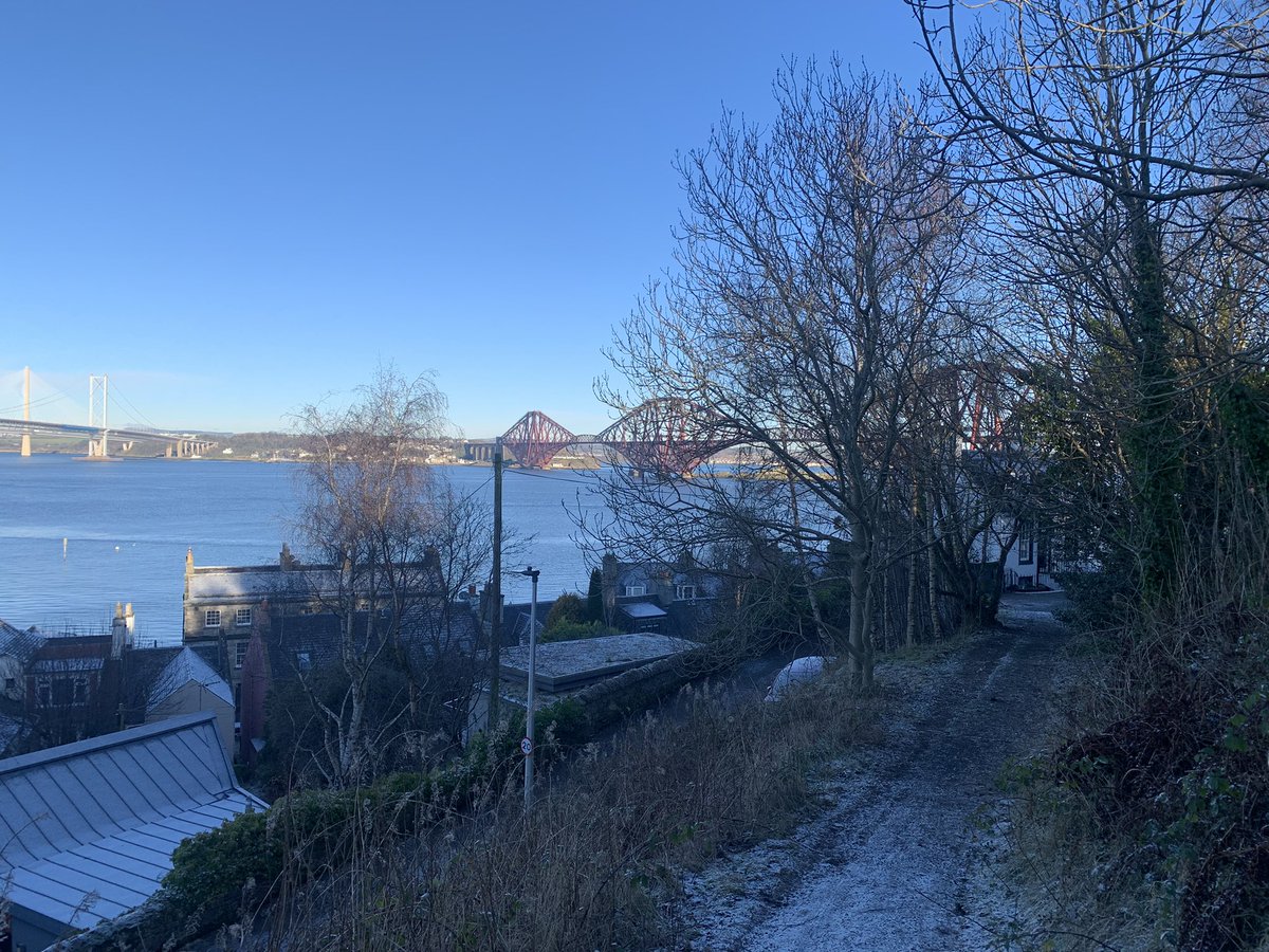 MrsDickson3's tweet photo. Another stunning walk out and about in South Queensferry with my S4s. https://t.co/Y31e2PF8Od