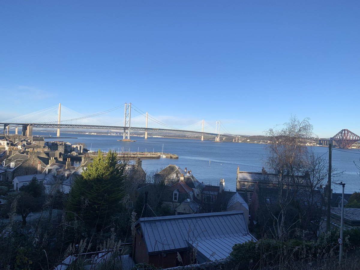 MrsDickson3's tweet photo. Another stunning walk out and about in South Queensferry with my S4s. https://t.co/Y31e2PF8Od