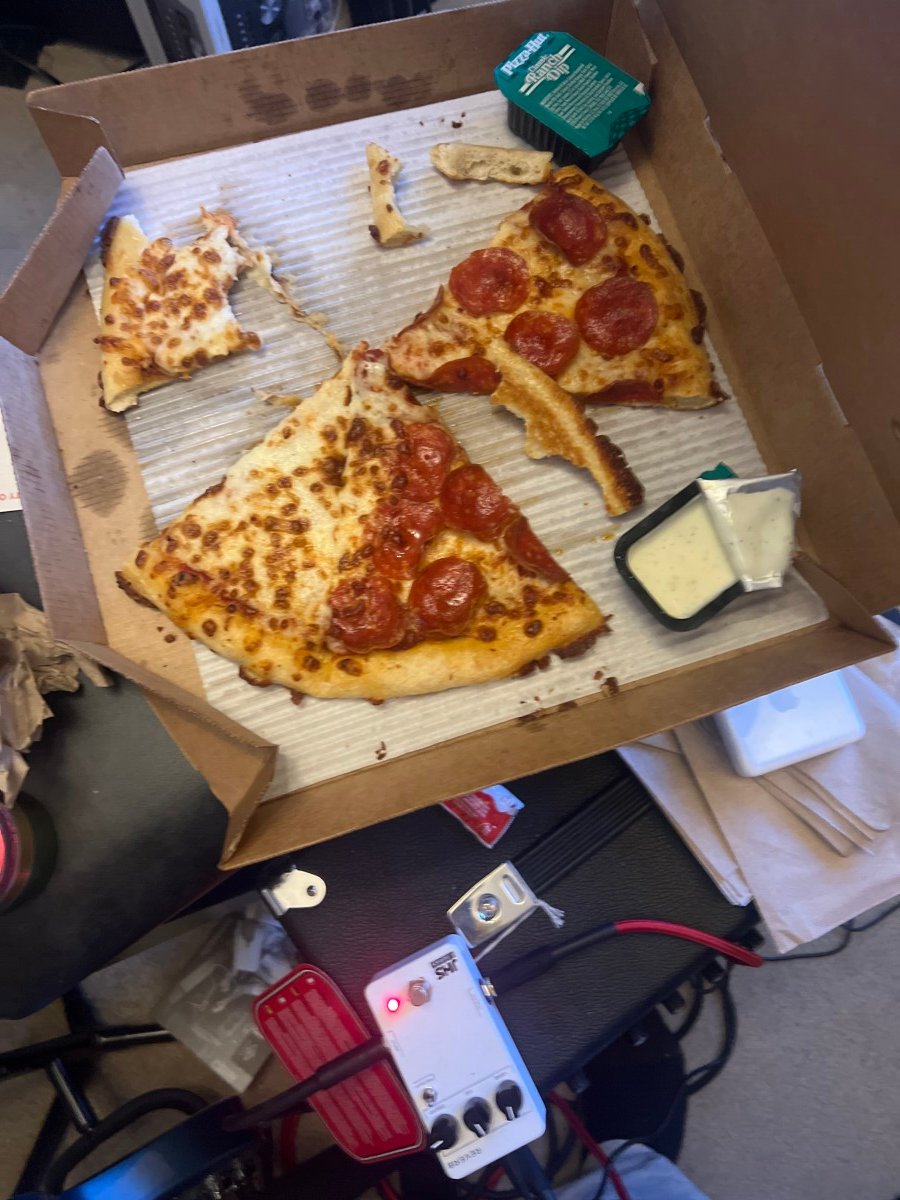 on Twitter "Pizza Hut Cape Girardeau, Missouri