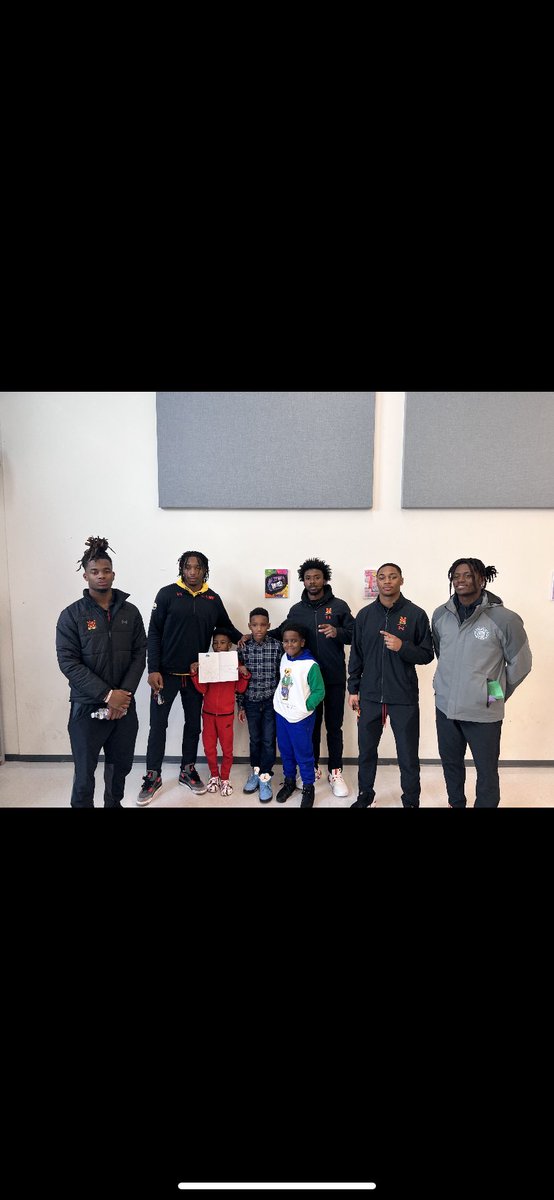 KADEN3TIMESSS's tweet photo. Thank you to @DCPoliceFdtn and @TBIAFoundation for allowing me to speak to our future generation about literacy, perseverance and leadership at @DCPoliceDept @TerpsFootball #MLKDay https://t.co/IBRuCl9Cnj