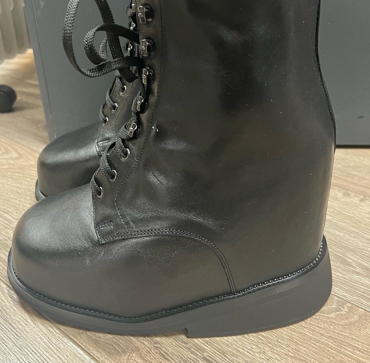 DevoteeBraces's tweet photo. Custom made shoes for a client
#custommade #fetish #devotees https://t.co/rB5UlhKBZB