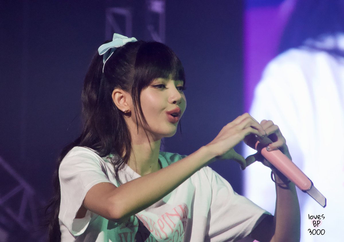lovesBP3000's tweet photo. 011523 HONG KONG DAY 3

#LISA #BORNPINKinHONGKONG #BLACKPINK https://t.co/xjp1rijdBm