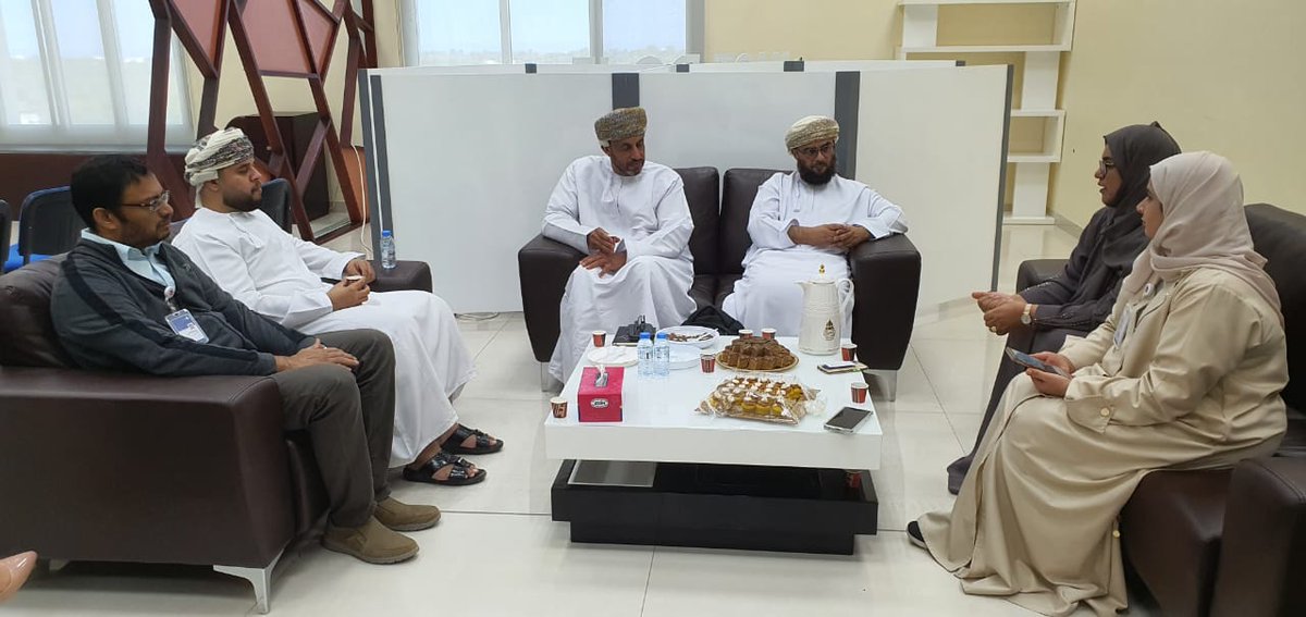 DrFatmaMaqbali's tweet photo. سعدنا بزيارة الأخوه الافاضل د. محمد البدوي @mkabadawi و د. سلطان اليحيائي @SultanAl_Yahyai بأكاديميه البرمجه @CodeAcademy_om لبحث فرص التعاون بين قسم تقنيه المعلومات بفرع الجامعه بصحار واكاديميه البرمجه...
برامج جدا متميزه ومتسلسله ومتتابعه لمختلف الفئات العمريه والقطاعات الخدميه https://t.co/Ucevj3O9ig