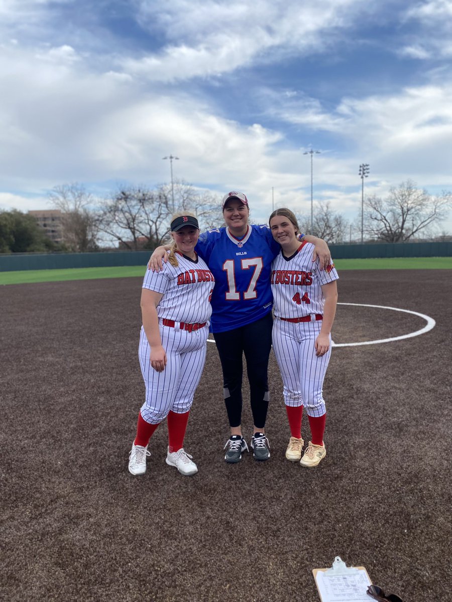 AinsleeP2025's tweet photo. I had a great time at the Trinity University camp this weekend. Thank you @TUSBTigers for all the guidance and the skill work that you gave during the camp. Go Tigers!! https://t.co/MCpjTEAlzk
