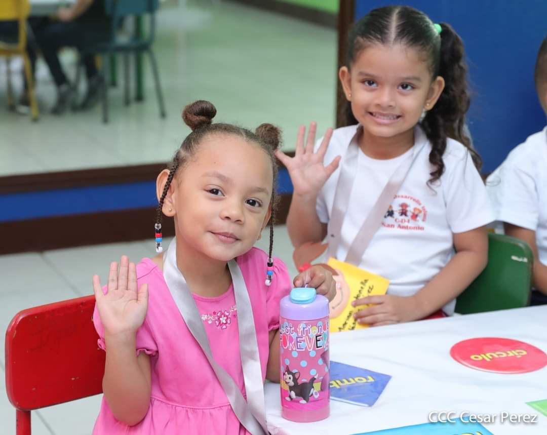 👦👧Niñas y niños de Centros de Desarrollo Infantil en #Nicaragua inician año escolar 2023 😃 

➡️ Se les garantiza su alimentación y cuido total para su bienestar

➡️ es una ayuda que garantiza el GRUN para que los padres laboren tranquilamente 

#UnidosEnVictorias
<a href="/superfrog89/">S̲u̲p̲e̲r̲f̲r̲o̲g̲8̲9̲</a>