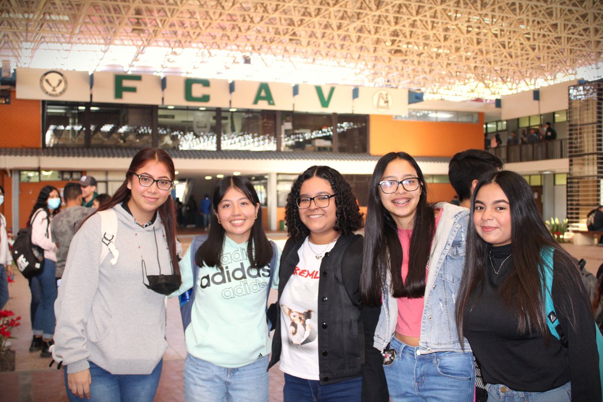 FCAVUAT's tweet photo. De regreso a nuestra Facultad #FCAV.
En este 2023 se cumplan todos tus objetivos
Bienvenidos!!!
#AquíComienzaTodo https://t.co/QbCjD4BKNZ