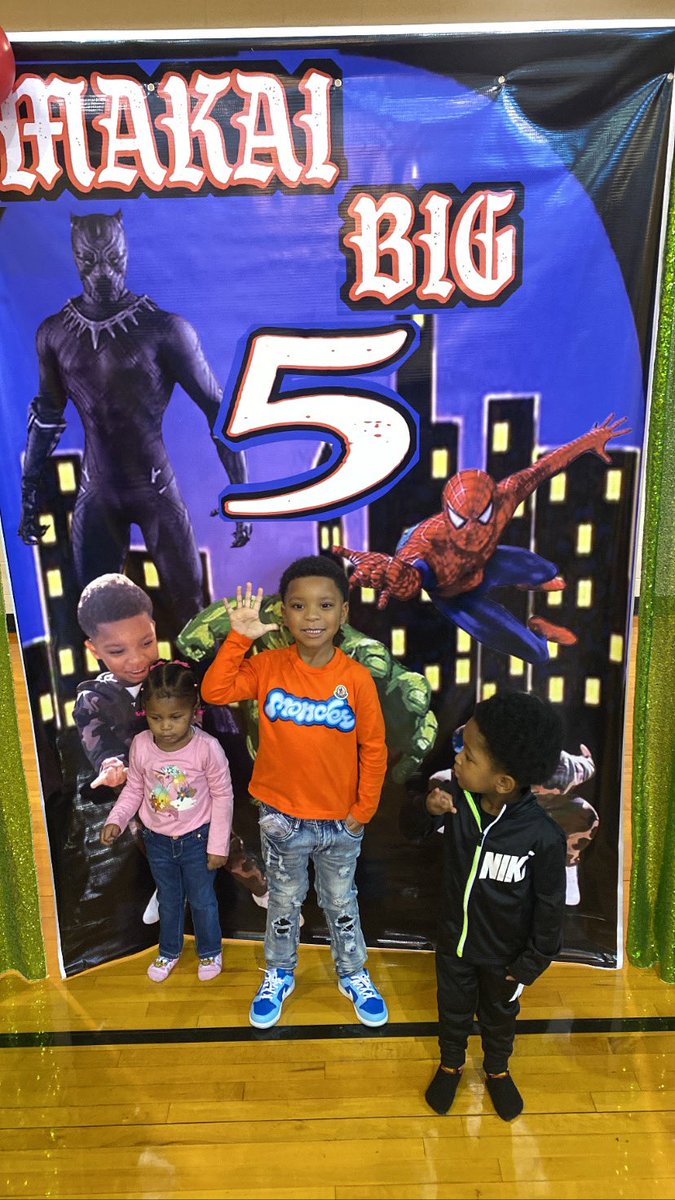 RealMikeLarry_'s tweet photo. happy birthday son💙 https://t.co/9BTA0qP1Es