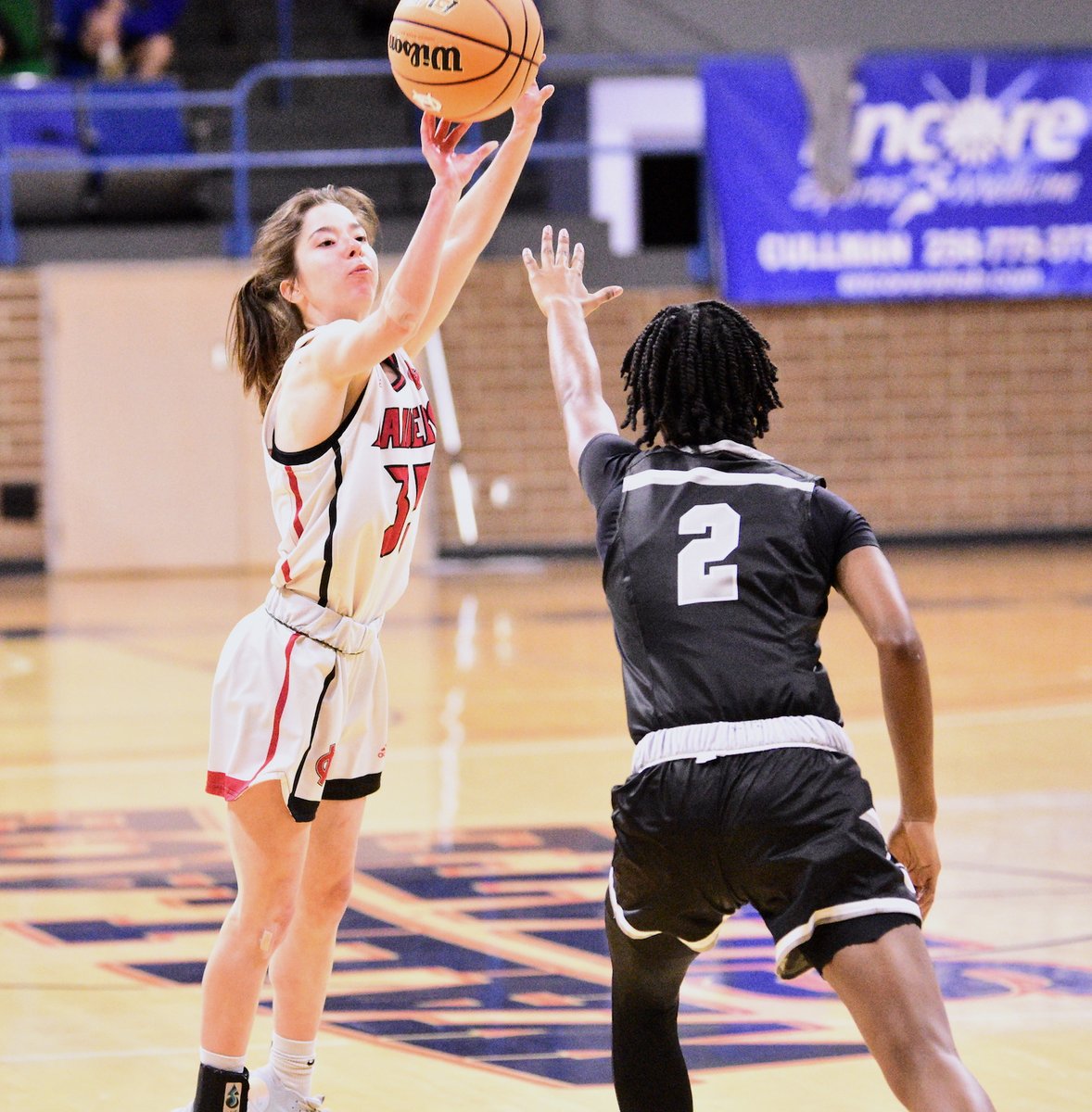 winfreyjake's tweet photo. Good Hope (Class 4A — No. 1) defeats Clements (Class 3A — No. 7) 57-41 at the Martin Luther King Day Classic.

The Lady Raiders (23-0) received scoring contributions from Ivey Maddox (19), Bailey Tetro (12), Rudi Derrick (11), Heather Tetro (nine) and Charly Johnson (six). https://t.co/1mHuCjieex