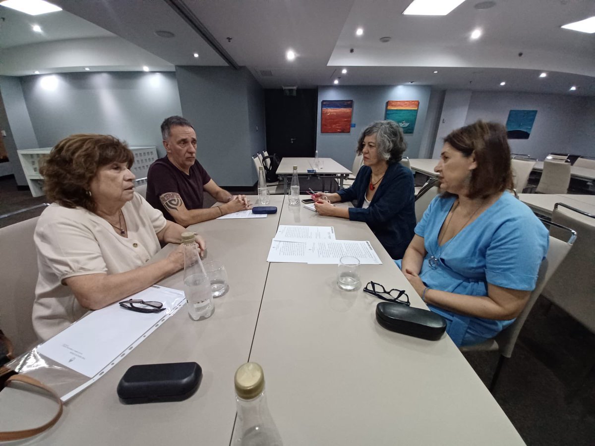RosaPerezGarijo's tweet photo. Tot un honor reunir-nos a Buenos Aires amb els advocats de la Querella Argentina @julietbandirali i Gerardo Caviglia, representants de les famílies de víctimes del franquisme al procés judicial instruït per la jutgessa Servini a l'Argentina. https://t.co/9fWIdKSCQQ