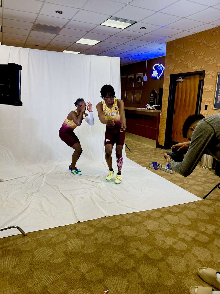 KendrickPulliam's tweet photo. Great media day today! https://t.co/HjIXRlT0oM