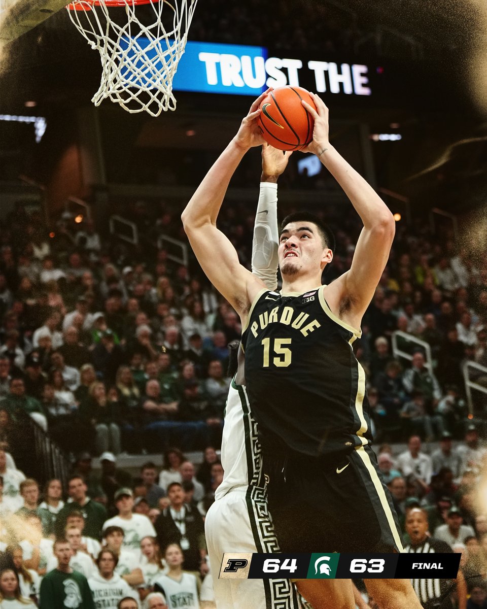 💥💥💥💥💥 FINAL

WHAT A WIN!!!

Zach Edey with 32 points, 17 rebounds and 2 blocks and Purdue moves to 4-0 on the road in the Big Ten. 

Matches best 18-game start (17-1) in 35 years.