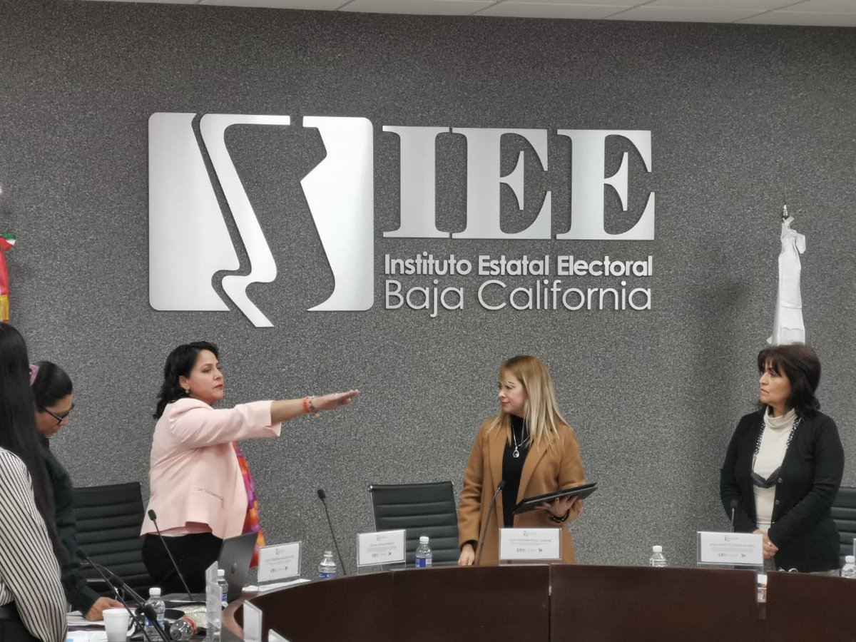 ViridianaMac1el's tweet photo. Un honor poder presidir el Observatorio de Participación Política de las Mujeres en Baja California🧐, estoy segura que con el esfuerzo y trabajo de manera transversal seguiremos fortaleciendo la agenda de género.💪#OPPMBC @oppmujeresbc https://t.co/rH6YOTg5Gp