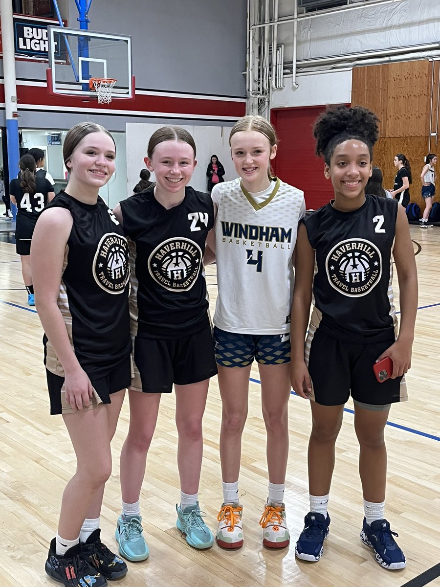 Nothing like a little friendly competition with familiar faces @RivalsCoachJM  <a href="/LadyRivals/">Lady Rivals</a>