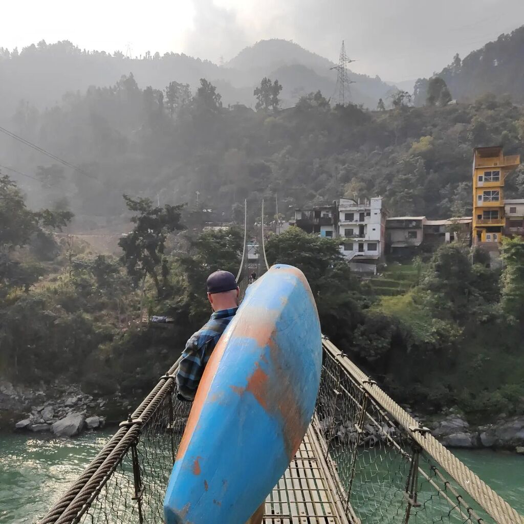 HenryHewer's tweet photo. Snapshot of my first day and a bit/adventures getting to and from the first two rivers in Nepal!

#kayak #kayaking #whitewater #whitewaterkayaking https://t.co/ua78YaVoRO https://t.co/tTNdafKEM5