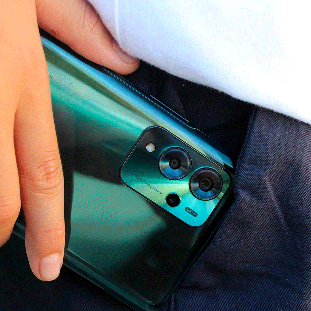 PhoneHouse_Es's tweet photo. Es su triple cámara trasera pero podría ser tu cara al disfrutarlo: 😮🔝
Este #BladeV40Pro de @zte_es lo encontrarás en #PhoneHouse. 😉
📲 https://t.co/mNTctpWUbj https://t.co/nPWJRne411