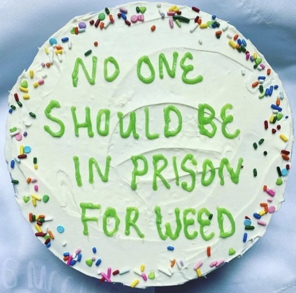 cannabishub's tweet photo. Just a reminder https://t.co/CFNyN2Nf7e