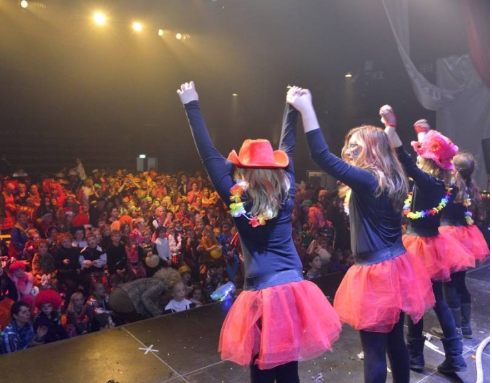 Schrijf je in voor het Kaokelswarree. De inschrijving loopt tot 20 januari! 
Kun je goed zingen, dansen of weet je misschien een leuke act. Heb je op school of in de klas een... tullepetaonsnieuws.nl/schrijf-je-in-… #Stichting Carnaval Roosendaal