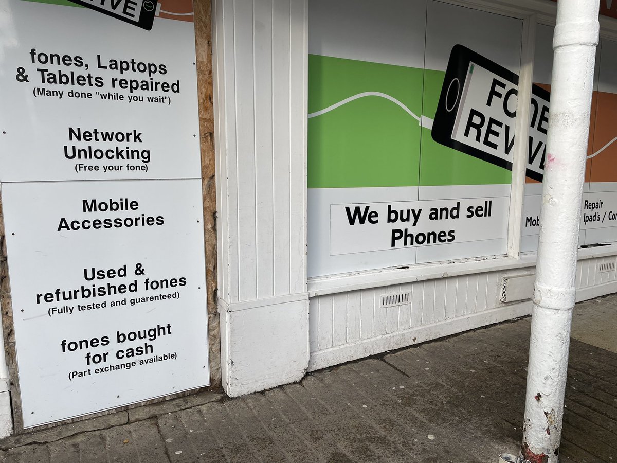CapitalsCommas's tweet photo. Seen in Abergavenny. 
Errant apostrophes. The use of “fones”. The random capitalisation. It’s a grammar lover’s nightmare. @LoveYFenni 
#sacktheproofreader https://t.co/l5ErRHR36k