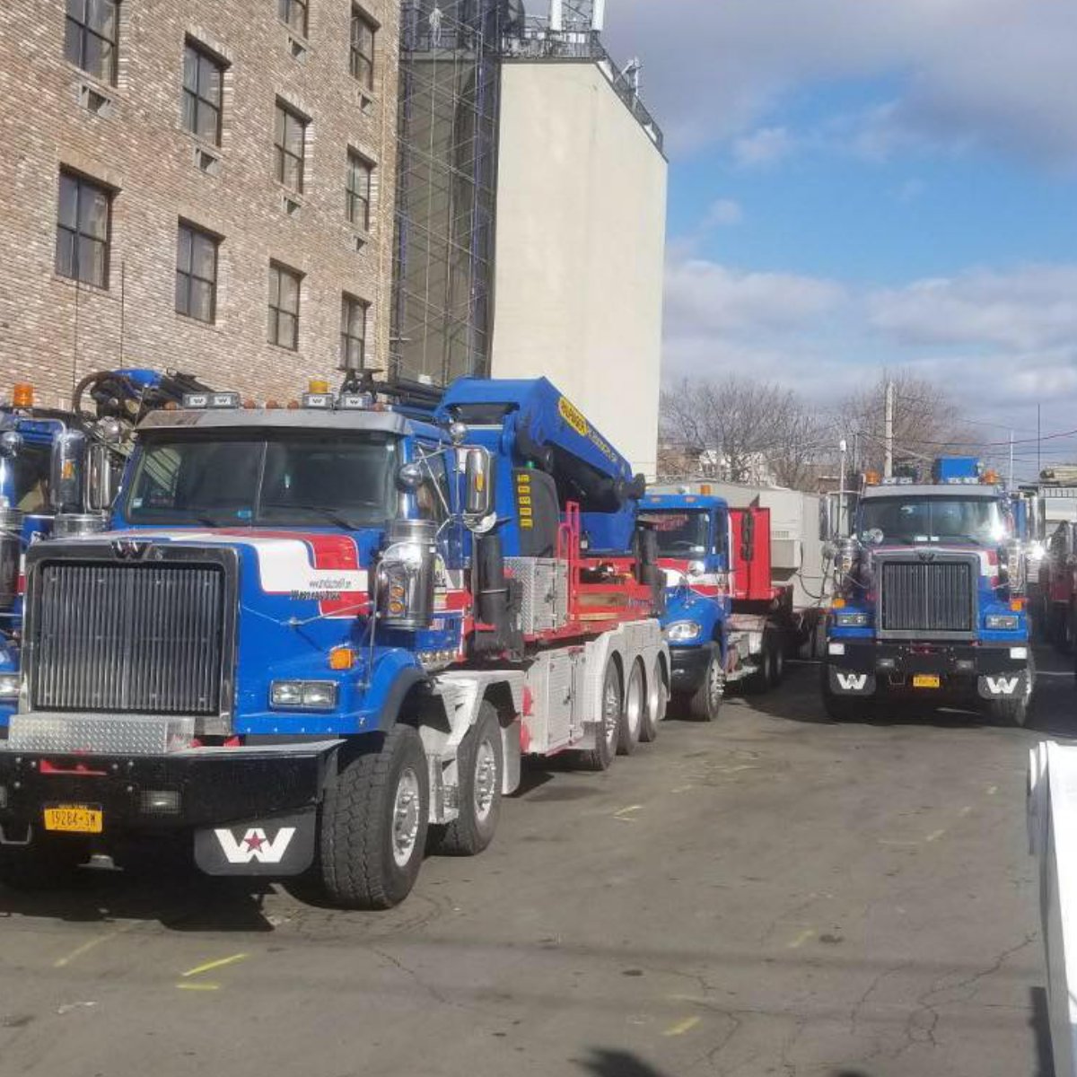 nyboomguy's tweet photo. Our #rigging services do the job and our service lifts your spirits. https://t.co/iwpHNPddEd