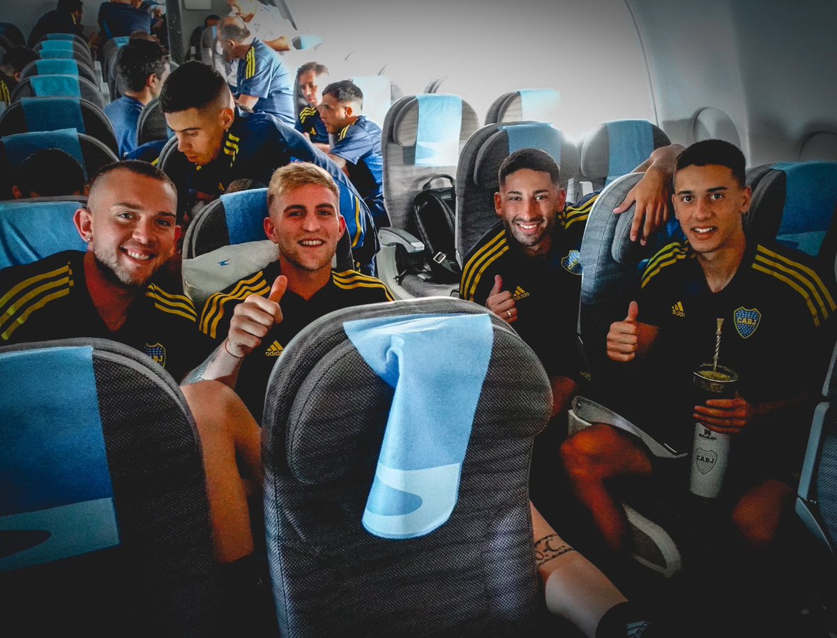 LigaAFA's tweet photo. ¡Ya estamos en Abu Dhabi! Los planteles de @BocaJrsOficial y de @RacingClub arribaron a Al Ain, donde el viernes disputarán la #SupercopaInternacional 🏆 https://t.co/LrytEFjZiZ