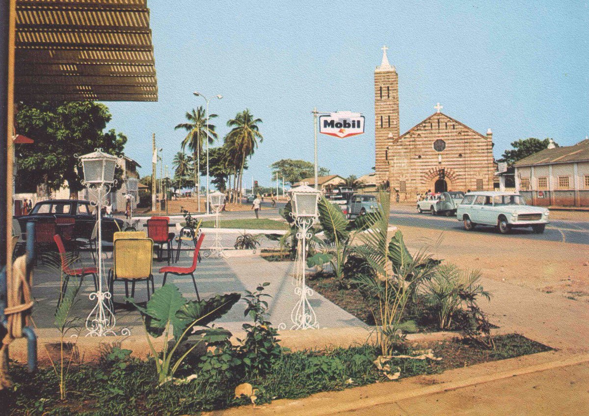 No_Limit229's tweet photo. Cotonou 🇧🇯
Avant(1962)                      Après(2018)

#No_Limit229🇧🇯 
#TT229 https://t.co/mMNgU6jLoV