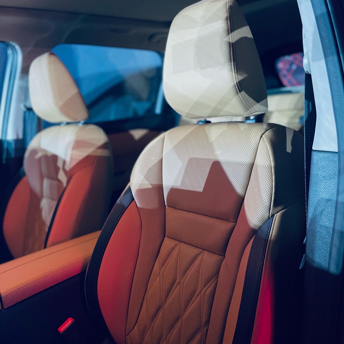 MotoryKSA's tweet image. نيسان اكس تريل 2023

التدشين الرسمي في الشرق الاوسط 
ستتوفر بمحرك سعة 2.5 لتر وجير CVT بقوة 181 حصان 

#NissanXtrail #DefyOrdinary #NissanSaudi 
@NissanME @nissansaudi