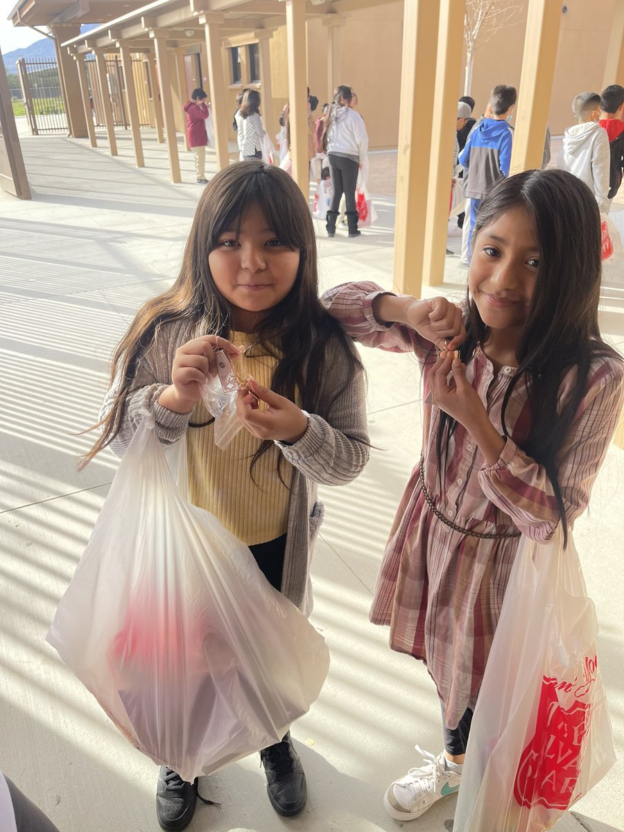 Thank you Salvation Army, Mrs. Tucker, all the donors &amp; volunteers for your kind gifts to our Oasis kids💕