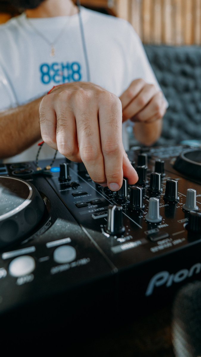 Laexpopr1's tweet photo. ¡Queremos volver a revivir eventos como este! ¡Mucho mercado, música y arte local! 
Estamos agradecidos con todos los que se dieron la vuelta a uno de nuestros primeros eventos. 
📍Patio 178  
Fotos: pelelephotography 
Agradecidos con: ochoxocho y galigalarza https://t.co/7LI9ptnBdH