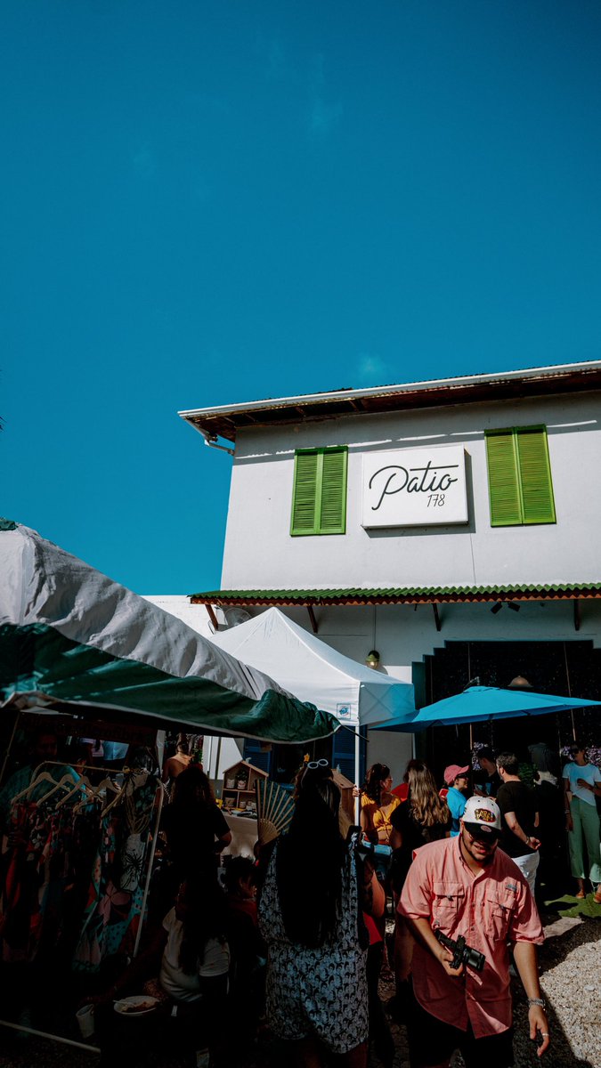 Laexpopr1's tweet photo. ¡Queremos volver a revivir eventos como este! ¡Mucho mercado, música y arte local! 
Estamos agradecidos con todos los que se dieron la vuelta a uno de nuestros primeros eventos. 
📍Patio 178  
Fotos: pelelephotography 
Agradecidos con: ochoxocho y galigalarza https://t.co/7LI9ptnBdH